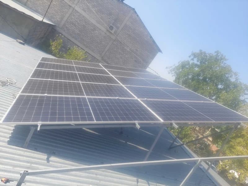 Արևային պանելների մաքրում