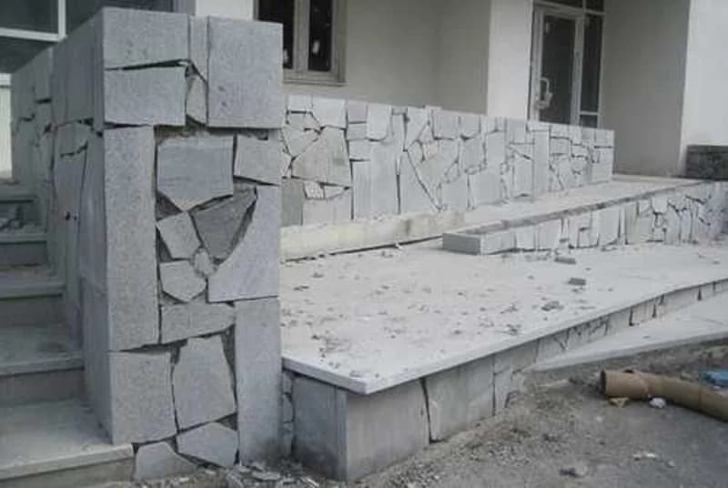 Քարե բրեկչա պատ