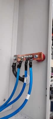 Ֆոտովոլտային վահանակի լարանցում