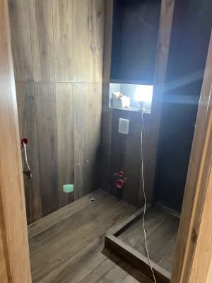 Հատակի սալիկապատում